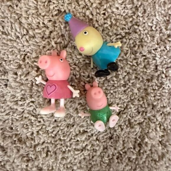 Peppa Pig Deluxe House Playset Toy With 3 Pigs/Accessories Figures - Picture 2 of 6